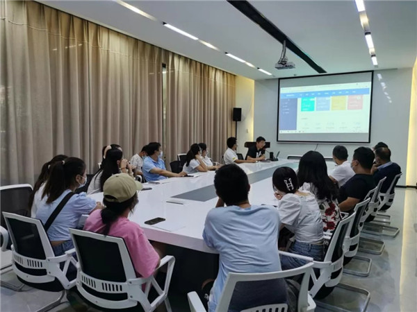 市古鎮(zhèn)商旅文公司組織開展靜態(tài)交通與新能源基礎(chǔ)知識(shí)分享培訓(xùn)會(huì)