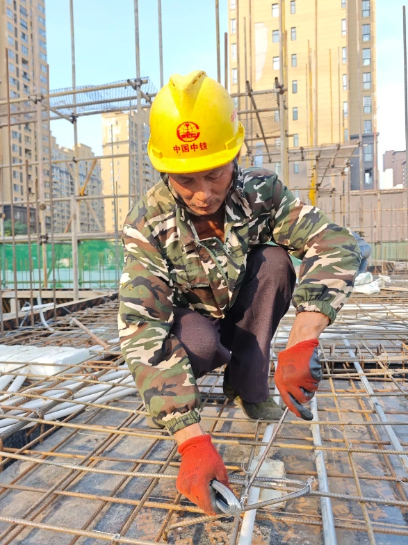 不懼高溫 “熱”力十足！致敬高溫下堅(jiān)守崗位的古鎮(zhèn)工作者（二）